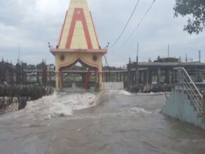 Heavy rainfall lashes parts of Rajkot in Gujarat | Heavy rainfall lashes parts of Rajkot in Gujarat