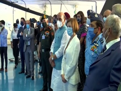 Rajnath, Florence Parly witness traditional 'Sarva Dharma Puja' at Rafale induction ceremony | Rajnath, Florence Parly witness traditional 'Sarva Dharma Puja' at Rafale induction ceremony