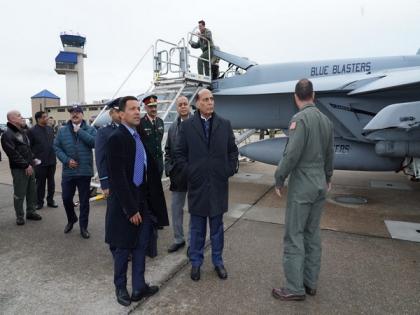Defence Minister Rajnath Singh visits largest US naval base in world | Defence Minister Rajnath Singh visits largest US naval base in world
