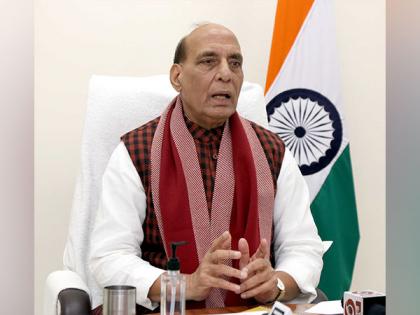 UP polls: Stopped by bad weather, Rajnath Singh addresses public meeting in Lakhimpur Kheri over phone | UP polls: Stopped by bad weather, Rajnath Singh addresses public meeting in Lakhimpur Kheri over phone