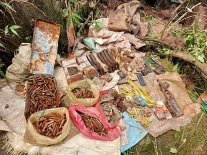 Large cache of arms, ammunition recovered by security forces in Rajouri | Large cache of arms, ammunition recovered by security forces in Rajouri