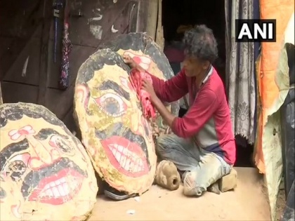 Bhubaneswar: artisans suffer as demand for Ravana effigies dips owing to pandemic | Bhubaneswar: artisans suffer as demand for Ravana effigies dips owing to pandemic