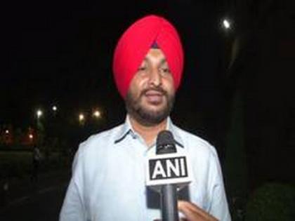 Congress MP slams Punjab ministers for walking out of pre-cabinet meeting , terms it incompetent behaviour | Congress MP slams Punjab ministers for walking out of pre-cabinet meeting , terms it incompetent behaviour