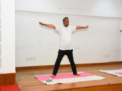 International Yoga Day 2020: U'khand CM performs Yoga on International Yoga Day | International Yoga Day 2020: U'khand CM performs Yoga on International Yoga Day