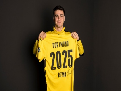 Gio Reyna signs new five-year contract with Borussia Dortmund | Gio Reyna signs new five-year contract with Borussia Dortmund