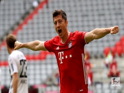 Robert Lewandowski is best centre-forward in the world, says Bayern Munich chairman | Robert Lewandowski is best centre-forward in the world, says Bayern Munich chairman