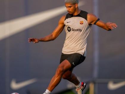 Football: Hamstring injury sidelines Barcelona defender Araujo | Football: Hamstring injury sidelines Barcelona defender Araujo Football: Hamstring injury sidelines Barcelona defender Araujo | Football: Hamstring injury sidelines Barcelona defender Araujo