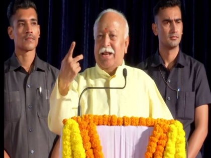 Rearing cows led to reduction in 'criminal mindset' of inmates: Mohan Bhagwat | Rearing cows led to reduction in 'criminal mindset' of inmates: Mohan Bhagwat