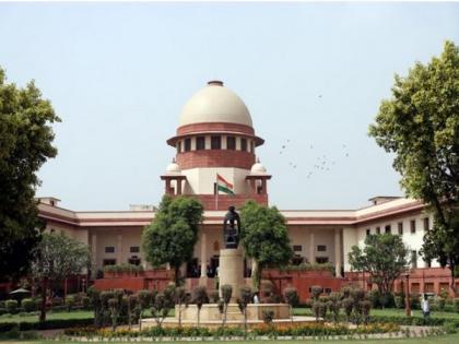 SC asks Maha Assembly Speaker not to act on disqualification petition against Shiv Sena MLAs | SC asks Maha Assembly Speaker not to act on disqualification petition against Shiv Sena MLAs