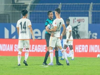 ISL: SC East Bengal's Antonio Perosevic show caused for offence against AIFF referee | ISL: SC East Bengal's Antonio Perosevic show caused for offence against AIFF referee