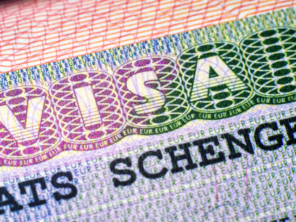 Visa scam racket busted in Delhi, 3 arrested | Visa scam racket busted in Delhi, 3 arrested Visa scam racket busted in Delhi, 3 arrested | Visa scam racket busted in Delhi, 3 arrested
