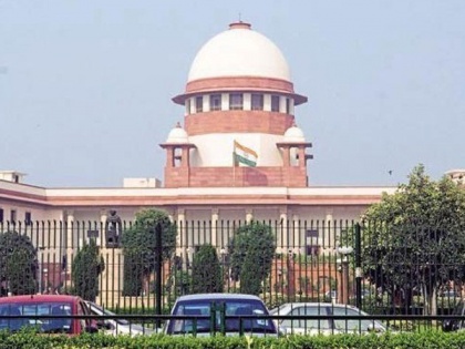 SC issues notice to Centre and Assam govt on a plea filed by person declared foreigner by Foreigners Tribunal | SC issues notice to Centre and Assam govt on a plea filed by person declared foreigner by Foreigners Tribunal