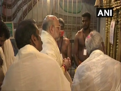 Amit Shah offers prayers at Suchindram Temple in TN's Kanyakumari | Amit Shah offers prayers at Suchindram Temple in TN's Kanyakumari