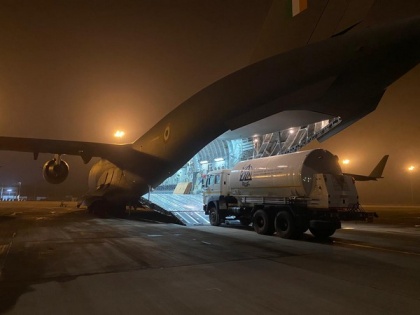 COVID-19: IAF aircraft lands in WB's Panagarh air base with cryogenic oxygen containers from Singapore | COVID-19: IAF aircraft lands in WB's Panagarh air base with cryogenic oxygen containers from Singapore