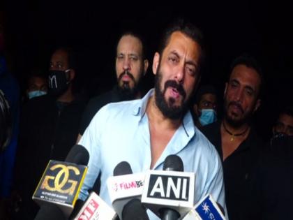 On 55th birthday, Salman urges fans to follow COVID-19 norms | On 55th birthday, Salman urges fans to follow COVID-19 norms