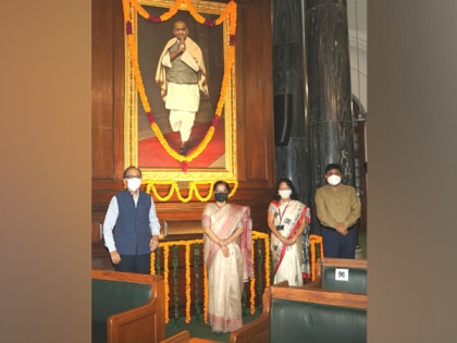 Floral tributes paid to Sardar Vallabhbhai Patel in Parliament on his 145th birth anniversary | Floral tributes paid to Sardar Vallabhbhai Patel in Parliament on his 145th birth anniversary