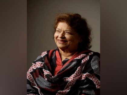Background dancer to ace choreographer: A look at Saroj Khan's journey | Background dancer to ace choreographer: A look at Saroj Khan's journey