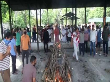 Congress sarpanch killed by terrorists cremated in Jammu today | Congress sarpanch killed by terrorists cremated in Jammu today