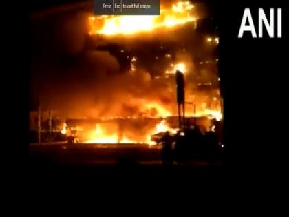 Fire breaks out at hotel in Gujarat's Jamnagar | Fire breaks out at hotel in Gujarat's Jamnagar