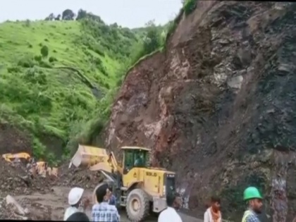 NH 5 blocked due to landslide near Chambhaghat in Himachal | NH 5 blocked due to landslide near Chambhaghat in Himachal