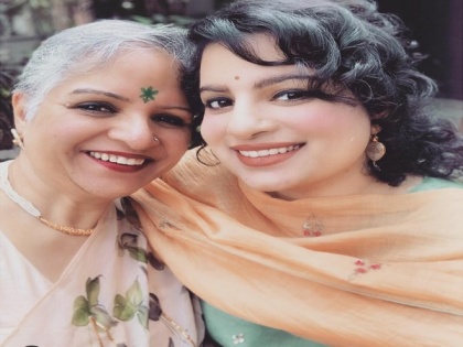 Mallika Dua immerses ashes of her mother, pens emotional note | Mallika Dua immerses ashes of her mother, pens emotional note