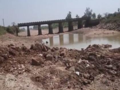 Thieves steal 60-feet long-abandoned iron bridge in Bihar's Rohtas | Thieves steal 60-feet long-abandoned iron bridge in Bihar's Rohtas