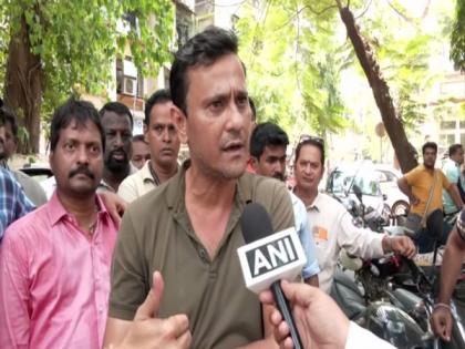 Loudspeaker row: MNS leaders Sandeep Deshpande, Santosh Dhuri booked | Loudspeaker row: MNS leaders Sandeep Deshpande, Santosh Dhuri booked Loudspeaker row: MNS leaders Sandeep Deshpande, Santosh Dhuri booked | Loudspeaker row: MNS leaders Sandeep Deshpande, Santosh Dhuri booked