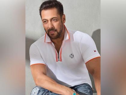 Salman Khan to flaunt his singing skills with new track 'Dance With Me' | Salman Khan to flaunt his singing skills with new track 'Dance With Me' Salman Khan to flaunt his singing skills with new track 'Dance With Me' | Salman Khan to flaunt his singing skills with new track 'Dance With Me'