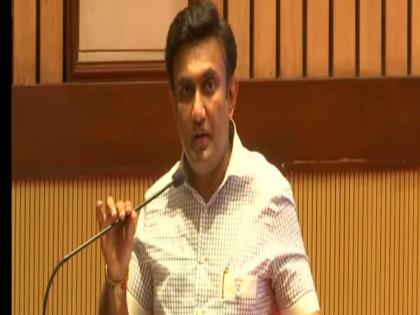 Karnataka Health Min issues clarification on his remarks on "Modern Indian women" | Karnataka Health Min issues clarification on his remarks on "Modern Indian women" Karnataka Health Min issues clarification on his remarks on "Modern Indian women" | Karnataka Health Min issues clarification on his remarks on "Modern Indian women"