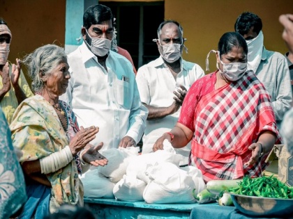 Ex-Maoist turned MLA distributes food, essentials to tribals in Telangana's Mulugu amid lockdown | Ex-Maoist turned MLA distributes food, essentials to tribals in Telangana's Mulugu amid lockdown