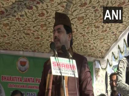 J-K DDC polls: Shahnawaz Hussain holds 'successful' rally after terrorists attack in Bijbehara | J-K DDC polls: Shahnawaz Hussain holds 'successful' rally after terrorists attack in Bijbehara