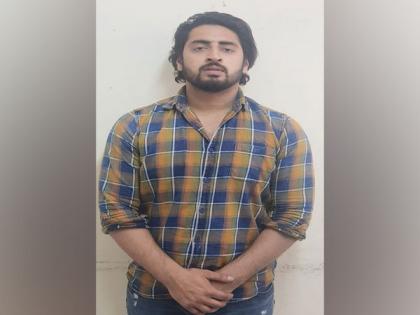 Shahrukh stayed in Delhi, Punjab and UP while on run: Delhi Police sources | Shahrukh stayed in Delhi, Punjab and UP while on run: Delhi Police sources Shahrukh stayed in Delhi, Punjab and UP while on run: Delhi Police sources | Shahrukh stayed in Delhi, Punjab and UP while on run: Delhi Police sources