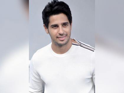 Sidharth, Kiara vacationing together in Africa? | Sidharth, Kiara vacationing together in Africa?