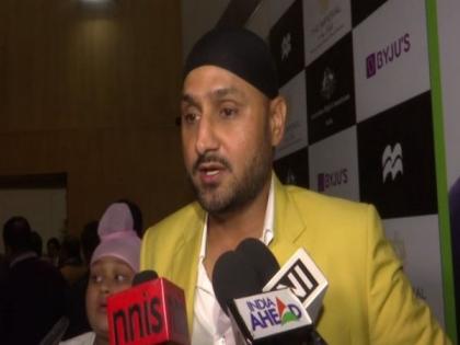 My bat is missing, but can't say it has been stolen: Harbhajan Singh | My bat is missing, but can't say it has been stolen: Harbhajan Singh