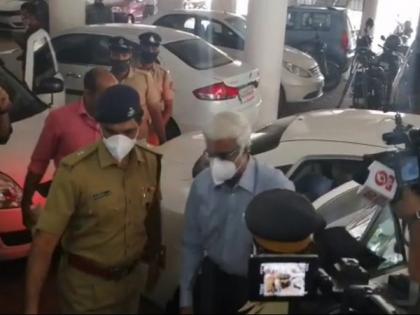 Gold smuggling: Sivasankar withdraws bail plea from economic offences court in Kochi | Gold smuggling: Sivasankar withdraws bail plea from economic offences court in Kochi Gold smuggling: Sivasankar withdraws bail plea from economic offences court in Kochi | Gold smuggling: Sivasankar withdraws bail plea from economic offences court in Kochi
