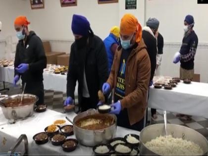 Sikhs prepare over 30,000 free meal packets for Americans in self-isolation | Sikhs prepare over 30,000 free meal packets for Americans in self-isolation