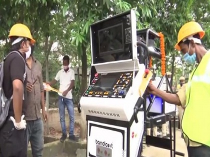 Indian Oil Corporation gives robotic machine to Assam govt for cleaning drains | Indian Oil Corporation gives robotic machine to Assam govt for cleaning drains