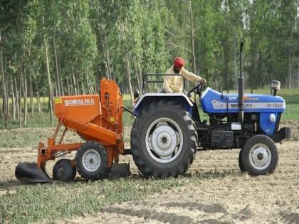 Sonalika Tractors extends standby tractor facility to help farmers | Sonalika Tractors extends standby tractor facility to help farmers