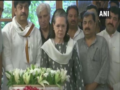 Sheila Dikshit brought humty, excellence to everything she did: Sonia Gandhi | Sheila Dikshit brought humty, excellence to everything she did: Sonia Gandhi