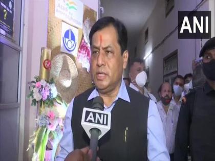 Union Minister Sonowal reviews implementation of green initiatives | Union Minister Sonowal reviews implementation of green initiatives Union Minister Sonowal reviews implementation of green initiatives | Union Minister Sonowal reviews implementation of green initiatives