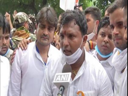 Indian Youth Congress stages protest over Rahul Gandhi's Twitter account suspension | Indian Youth Congress stages protest over Rahul Gandhi's Twitter account suspension