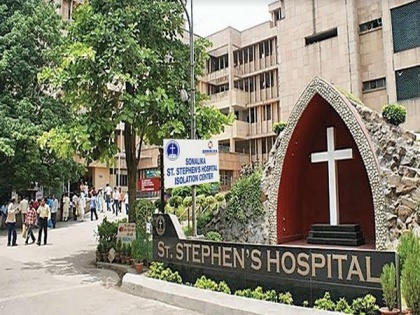 Acute oxygen shortage in Delhi's St Stephen's Hospital; supply left for 2 hrs only | Acute oxygen shortage in Delhi's St Stephen's Hospital; supply left for 2 hrs only