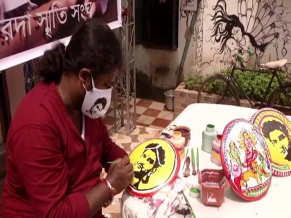 Kolkata artist pays tribute to Sushant through painting ahead of Durga Puja | Kolkata artist pays tribute to Sushant through painting ahead of Durga Puja