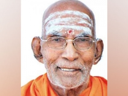 Kerala CM condoles demise of former chief of Sivagiri Mutt, Swami Prakashananda | Kerala CM condoles demise of former chief of Sivagiri Mutt, Swami Prakashananda