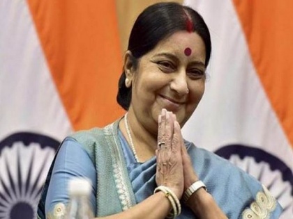 Governors of Maharashtra, Uttarakhand pay homage to Sushma Swaraj | Governors of Maharashtra, Uttarakhand pay homage to Sushma Swaraj