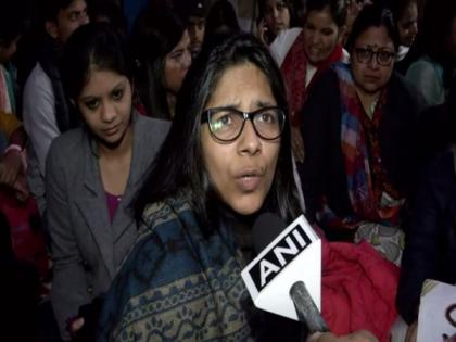 Being shifted to Raj Ghat, will continue indefinite strike: Swati Maliwal | Being shifted to Raj Ghat, will continue indefinite strike: Swati Maliwal