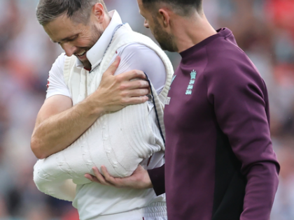 'It doesn't look great': Atkinson hints on Woakes unavailability for remainder of fifth Test | 'It doesn't look great': Atkinson hints on Woakes unavailability for remainder of fifth Test
