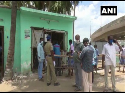 People detained for misusing tokens issued for liquor sale in TN | People detained for misusing tokens issued for liquor sale in TN