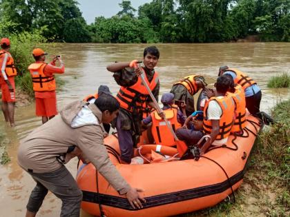 Telangana sounds alert as Godavari crosses first danger mark | Telangana sounds alert as Godavari crosses first danger mark Telangana sounds alert as Godavari crosses first danger mark | Telangana sounds alert as Godavari crosses first danger mark