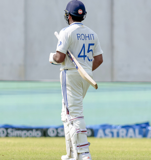 2nd Test: Rohit's front foot was stuck, says Gilchrist on Indian captain's lbw dismissal | 2nd Test: Rohit's front foot was stuck, says Gilchrist on Indian captain's lbw dismissal